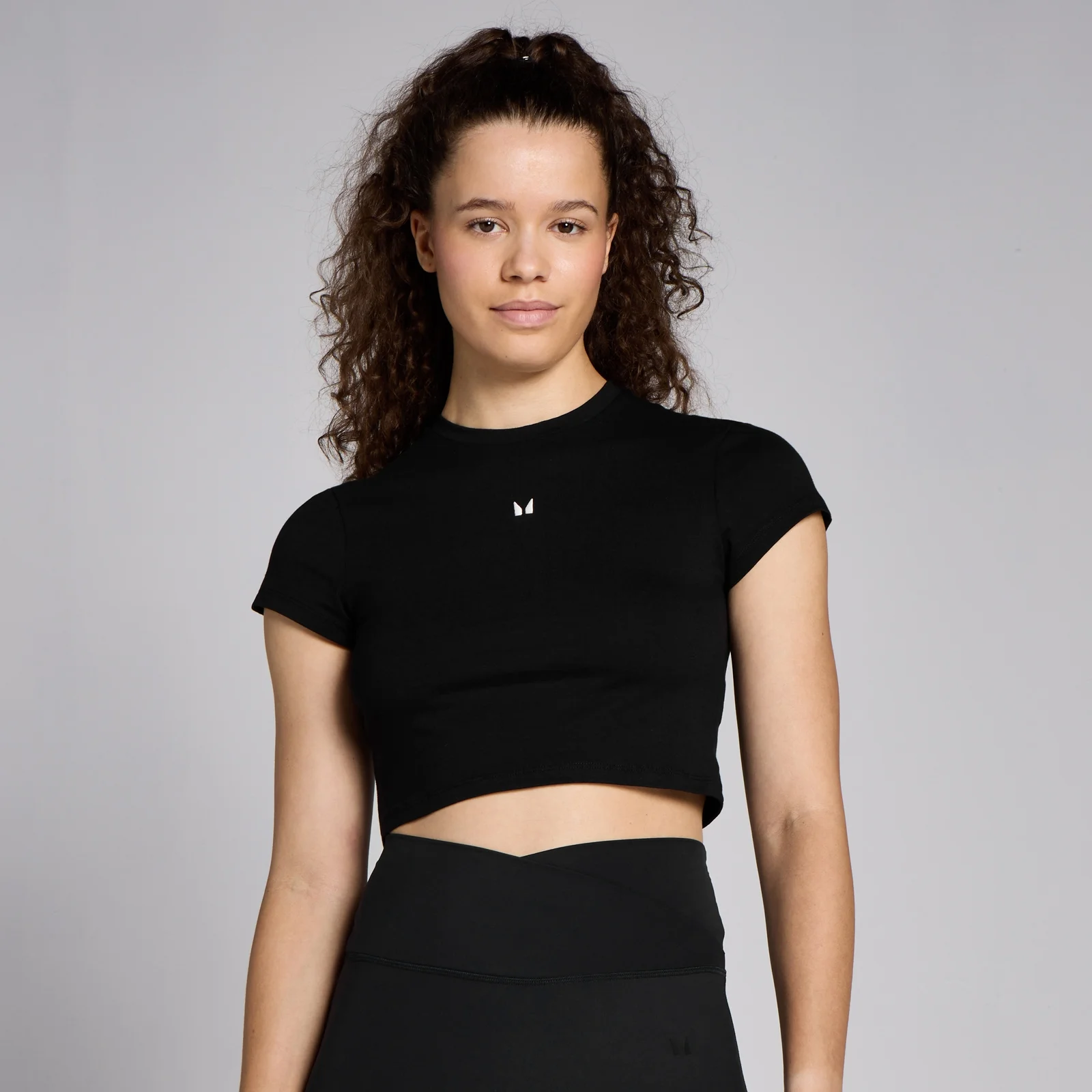 MP Women's Basics Body Fit Short Sleeve Crop T-Shirt - Black - L Image 1
